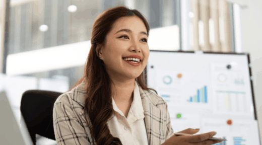 Woman-explaining-general-liability-insurance